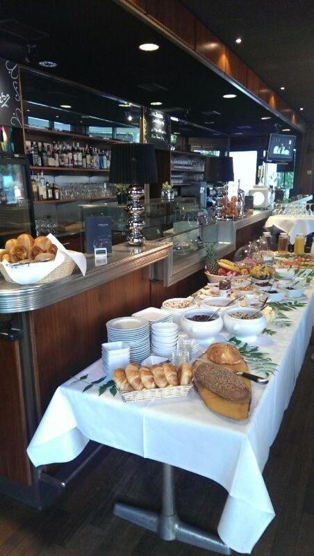 לוראך Hotel Mariotto Am Burghof מראה חיצוני תמונה