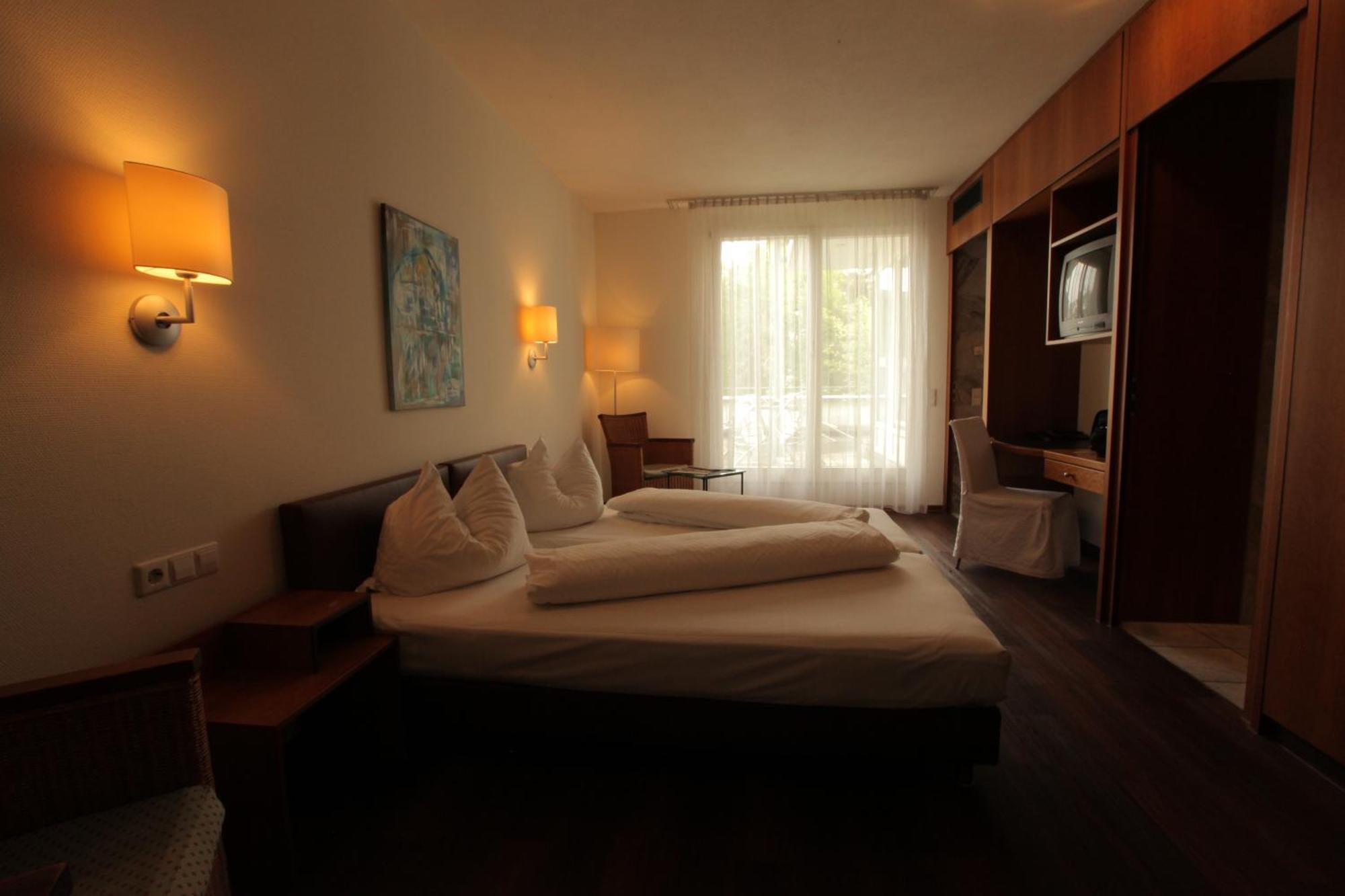 לוראך Hotel Mariotto Am Burghof חדר תמונה